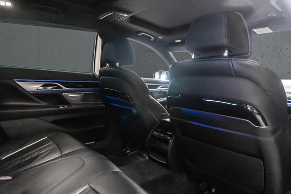 BMW 745Le 24 of 30