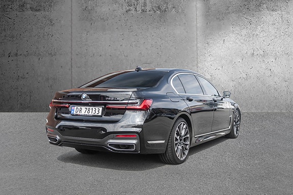 BMW 745Le 7 of 30