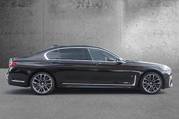 BMW 745Le 6 of 30