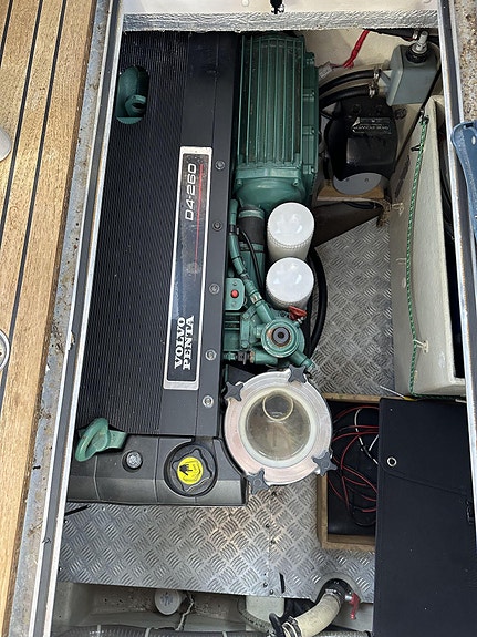 Marex Sun Cruiser med stor badeplattform, 30 fot selges. 26 of 30