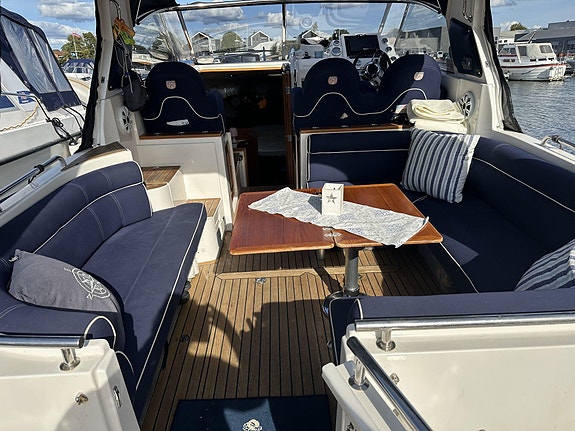 Marex Sun Cruiser med stor badeplattform, 30 fot selges. 10 of 30