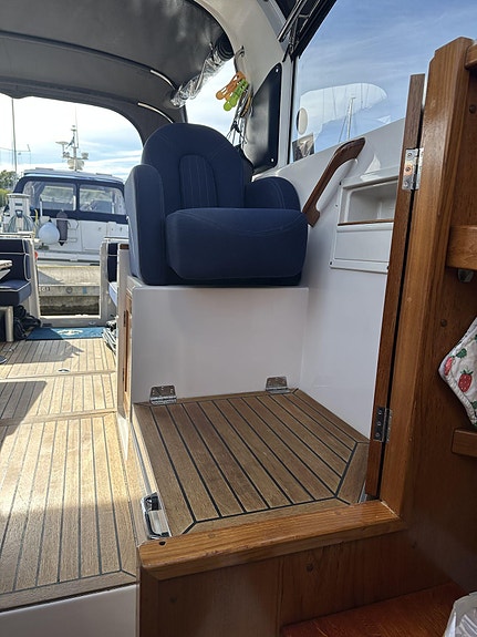Marex Sun Cruiser med stor badeplattform, 30 fot selges. 14 of 30