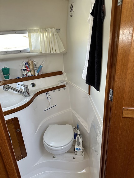 Marex Sun Cruiser med stor badeplattform, 30 fot selges. 25 of 30