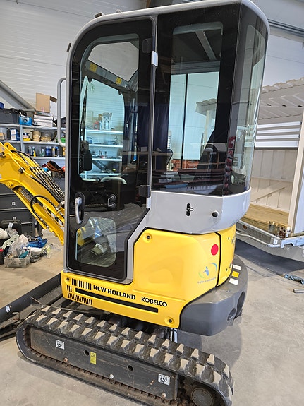 New Holland E18SR med 4 redskap 3 of 17