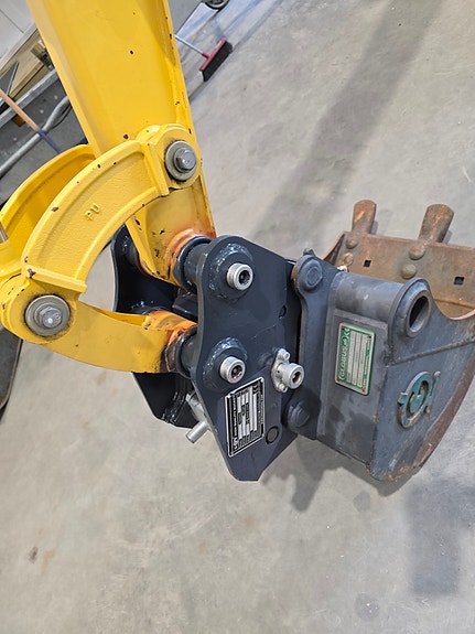 New Holland E18SR med 4 redskap 17 of 17