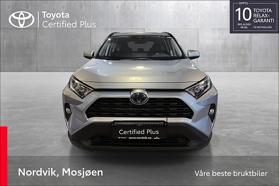 Toyota RAV4 4 of 28