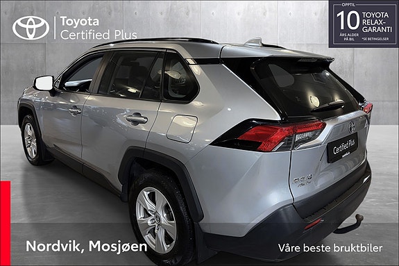 Toyota RAV4 2 of 28