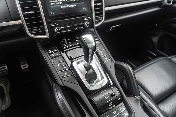 Porsche Cayenne S 29 of 30