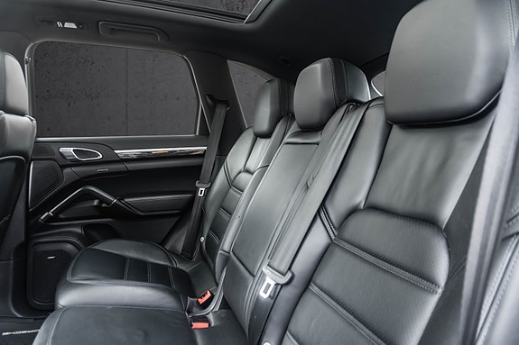Porsche Cayenne S 20 of 30