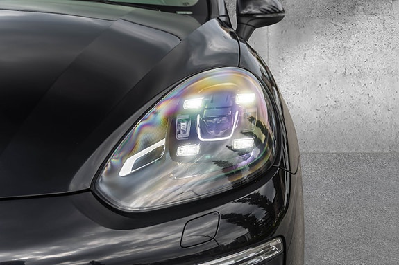Porsche Cayenne S 3 of 30