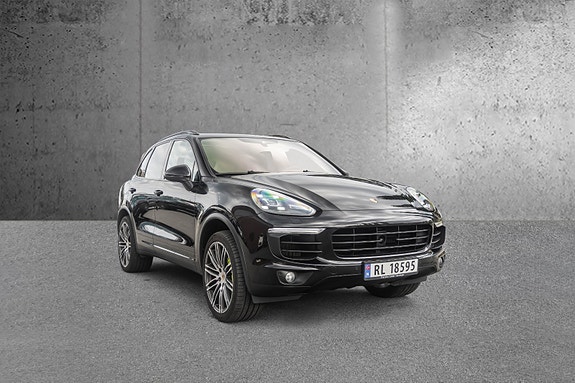 Porsche Cayenne S 4 of 30