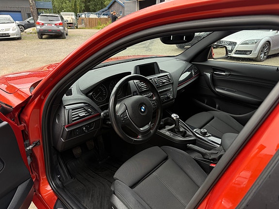 BMW 116i 19 of 30