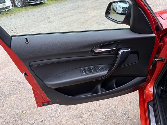 BMW 116i 17 of 30