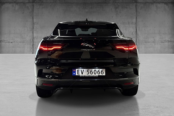 Jaguar I-PACE 4 of 12