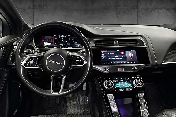 Jaguar I-PACE 9 of 12