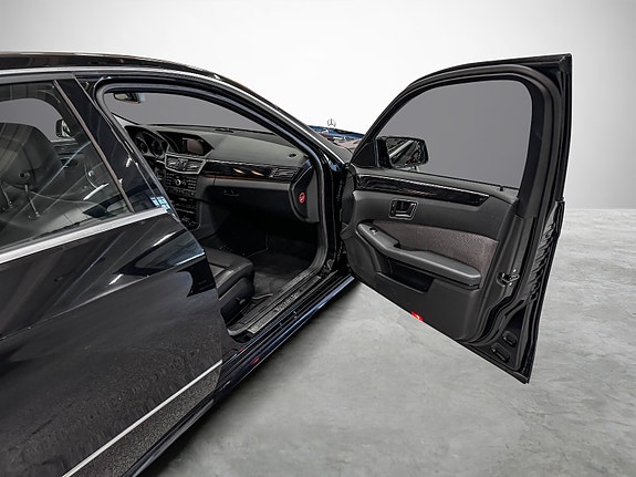 Mercedes-Benz E200 d 29 of 30