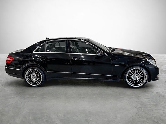 Mercedes-Benz E200 d 7 of 30