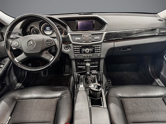Mercedes-Benz E200 d 15 of 30