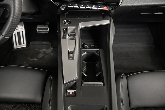 Peugeot e-308 17 of 20