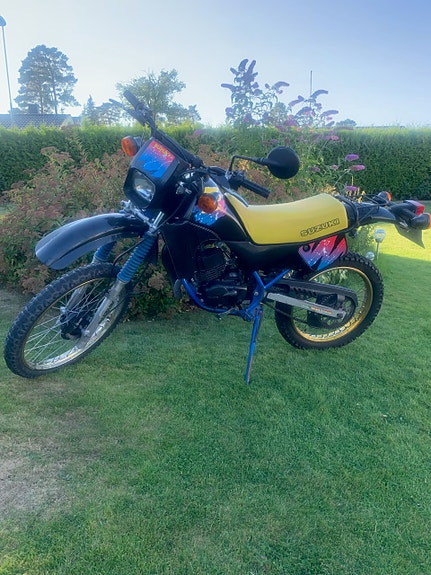 Suzuki TS 50 X 5 of 30