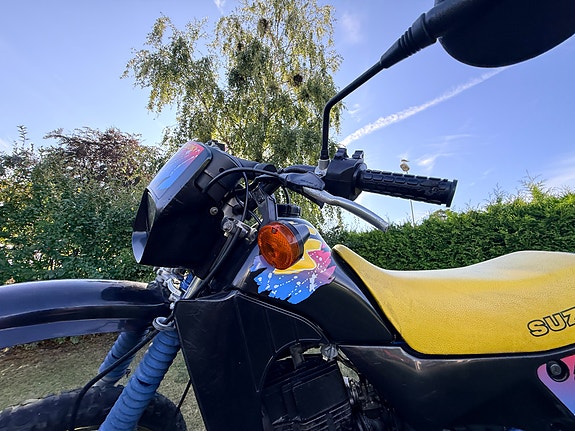 Suzuki TS 50 X 8 of 30