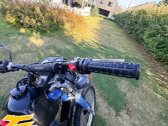 Suzuki TS 50 X 18 of 30