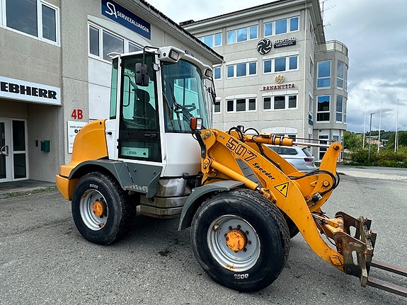 Liebherr L 507 Stereo 4 of 11