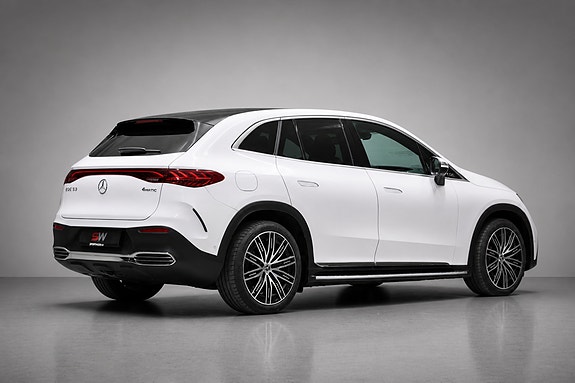 Mercedes-Benz EQE SUV 14 of 15