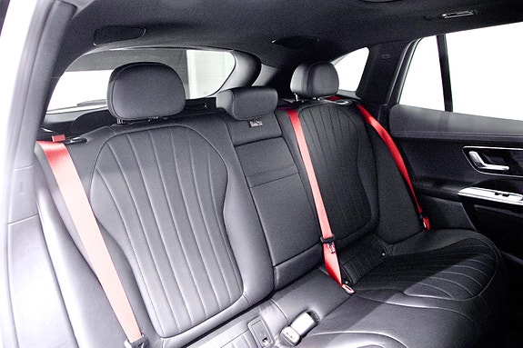 Mercedes-Benz EQE SUV 10 of 15