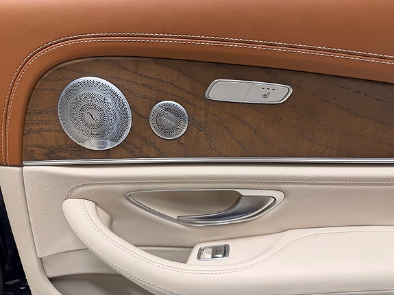 Mercedes-Benz E300 e 17 of 20
