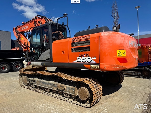 Hitachi ZX250LC-6 Gravemaskin – GPS – Rototilt – 2 skuffer 7 of 23
