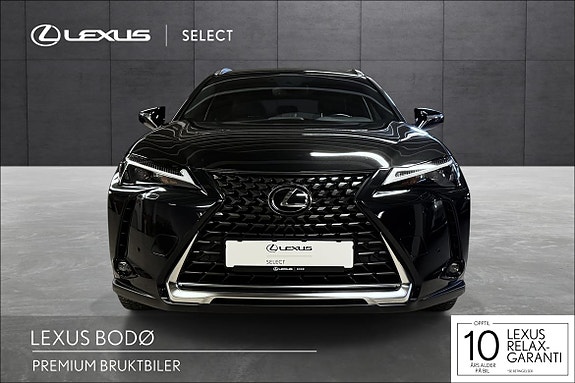 Lexus UX250h 8 of 20