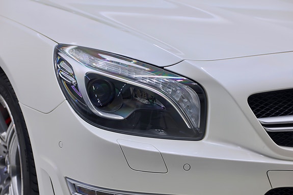 Mercedes-Benz SL63 14 of 30
