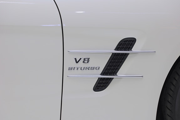 Mercedes-Benz SL63 10 of 30