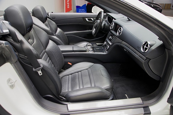 Mercedes-Benz SL63 2 of 30