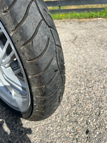 Honda SH 300i | TOPPBOKS | KEYLESS | VARMEHOLKER | HØSTPRIS 14 of 14