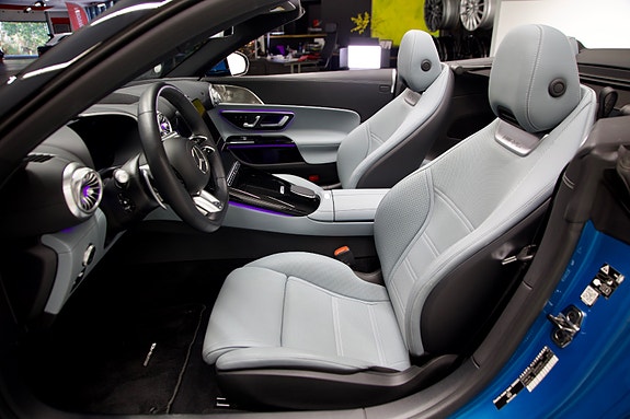 Mercedes-Benz SL43 12 of 30