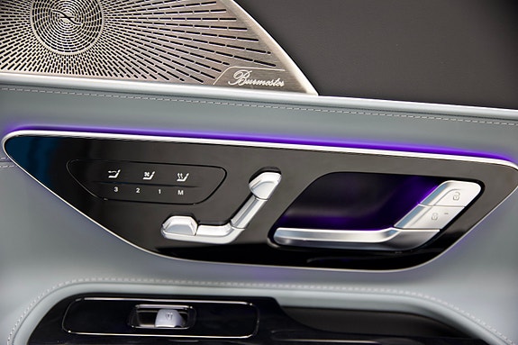 Mercedes-Benz SL43 6 of 30