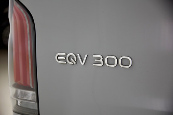 Mercedes-Benz EQV300 13 of 30
