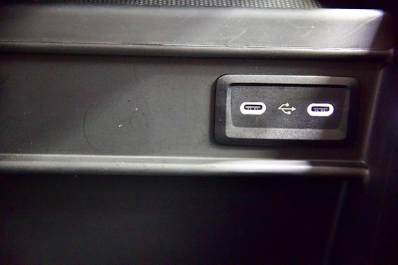 Mercedes-Benz EQV300 24 of 30