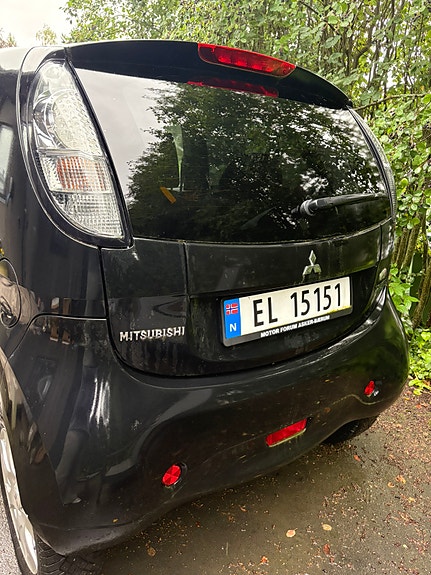 Mitsubishi i-Miev 4 of 10
