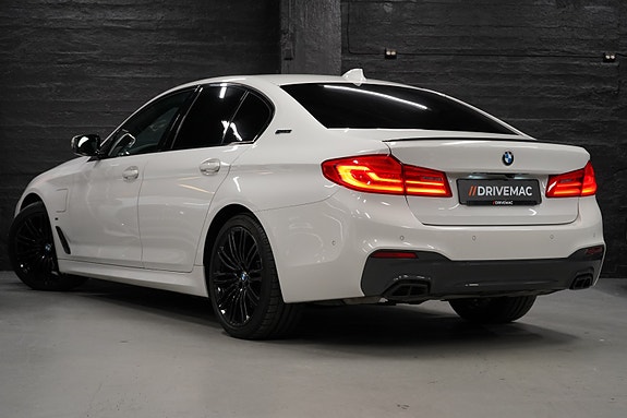 BMW 530e 12 of 30