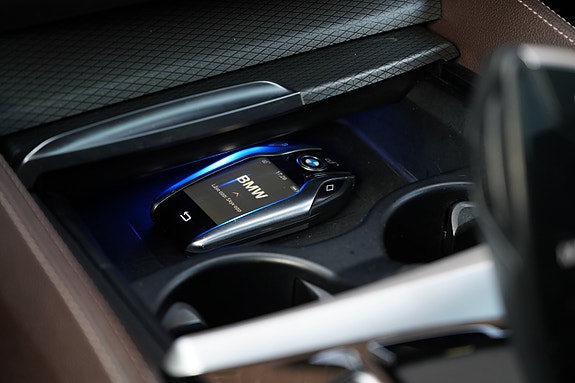 BMW 530e 30 of 30