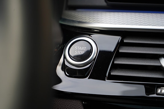 BMW 530e 25 of 30