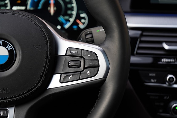 BMW 530e 19 of 30