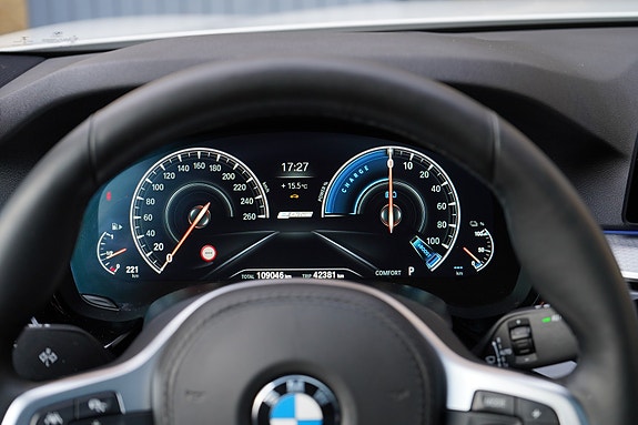 BMW 530e 21 of 30