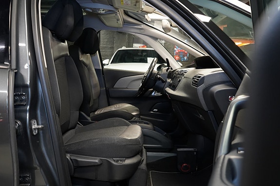 Citroen C4 Picasso 19 of 29