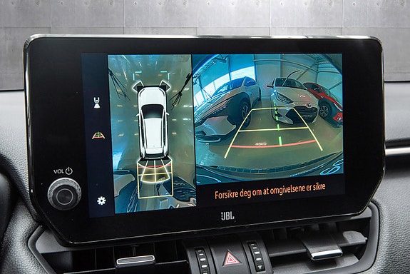 Toyota RAV4 Plug-in Hybrid 22 of 30