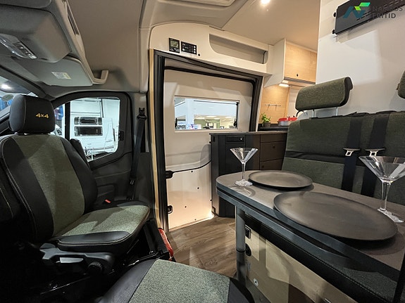Sunlight Cliff 590 4x4 Green Trek - HENGERFESTE | FIREHJULSTREKK | TRUMA COMBI 6E 15 of 30