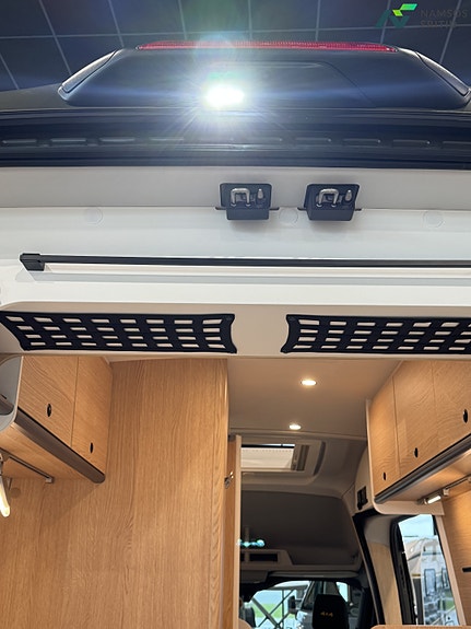 Sunlight Cliff 590 4x4 Green Trek - HENGERFESTE | FIREHJULSTREKK | TRUMA COMBI 6E 28 of 30